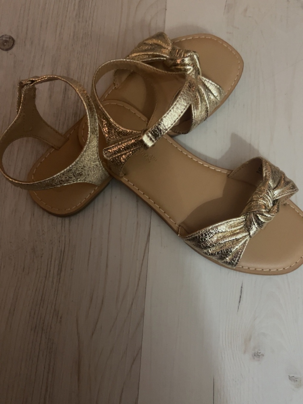 Cat & Jack Girls' Metallic Gold Knot Sandals
